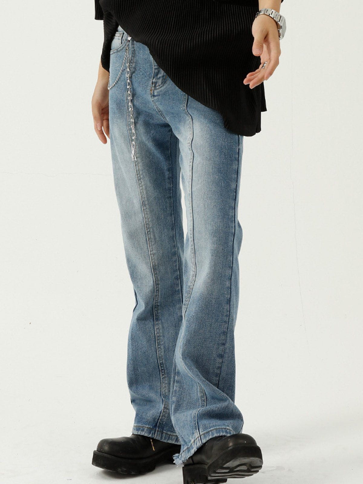 Eprezzy® - Loose-Fit Micro-Flare Frayed Jeans Streetwear Fashion - eprezzy.com
